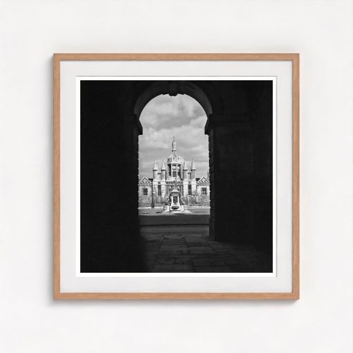 King's College Gatehouse - Image 7