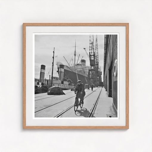 Queen Elizabeth At Southampton - Image 7