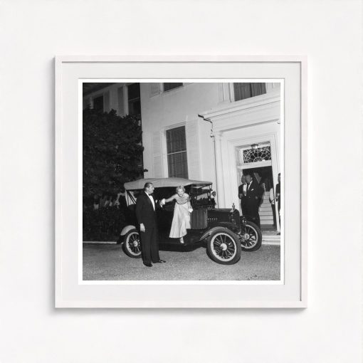 The Guests Arrive - Image 5