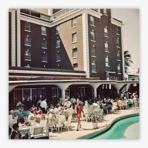 Poolside Promenade