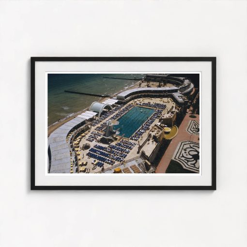 Fontainebleau Hotel Pool - Image 3