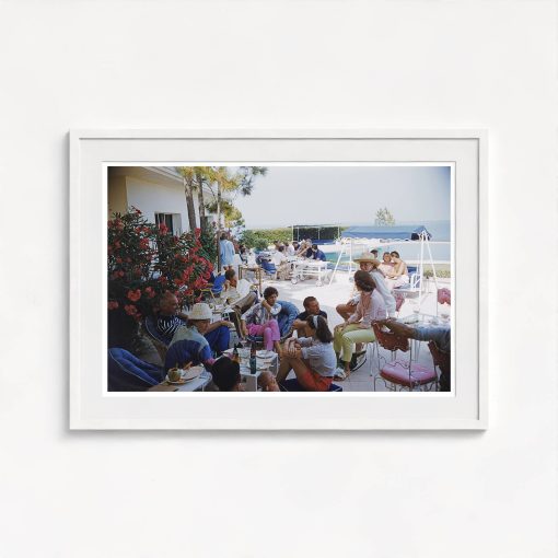 Riviera Crowd - Image 5