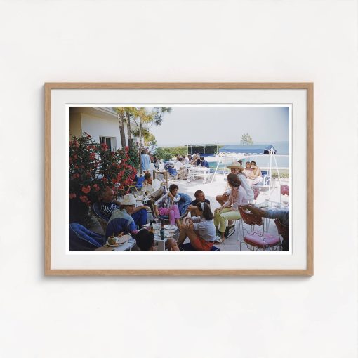 Riviera Crowd - Image 7