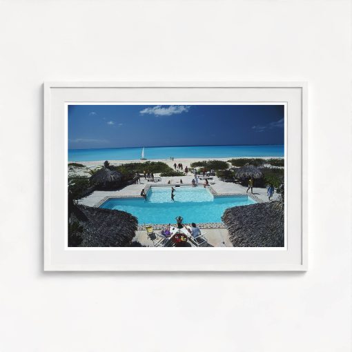 Swimming Pool On The Beach - Image 5