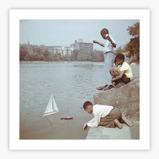 Model Boat Sailing - Image 2