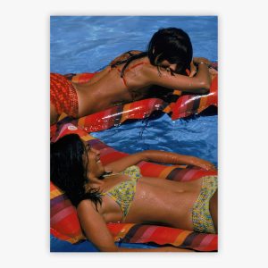 Girls On Lilos