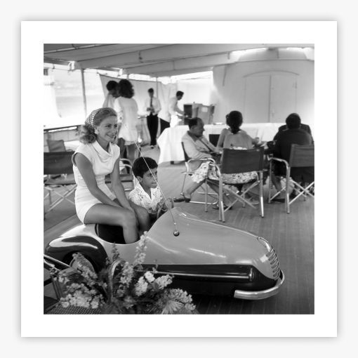 Tina Onassis - Image 2