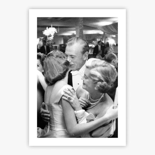 Gary Cooper With His Wife And Daughter - Image 2
