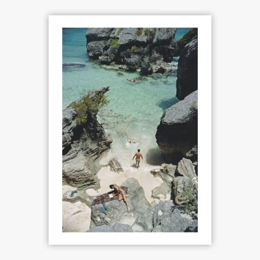 Holidaymakers in Bermuda - Image 2