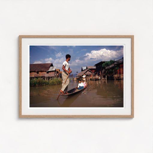 Leg Rowing On Inle Lake - Image 7