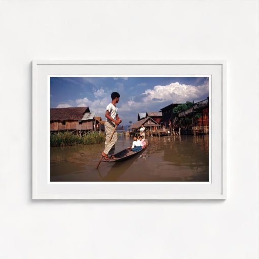 Leg Rowing On Inle Lake - Image 5