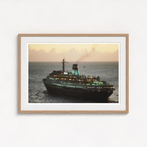 Cruise Ship - Image 7