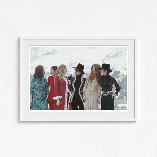 Fashionable Friends - Image 5