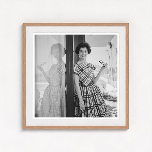 Pamela Johansing In Paul Whitney - Image 7