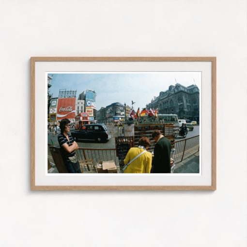 Piccadilly Circus - Image 7