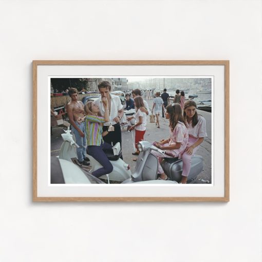 Young Holidaymakers - Image 7